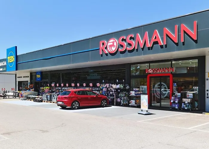 Eliseos Paradise 公寓 *